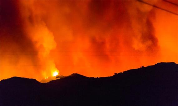 آتش سوزی جنگل‌های گچساران همچنان ادامه دارد