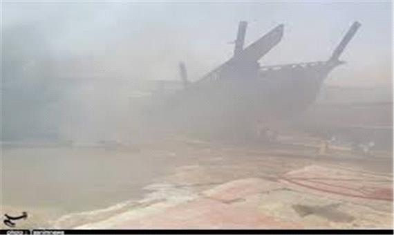 مهار آتش در کارخانه لنج ‌سازی بوشهر پس از 5 ساعت