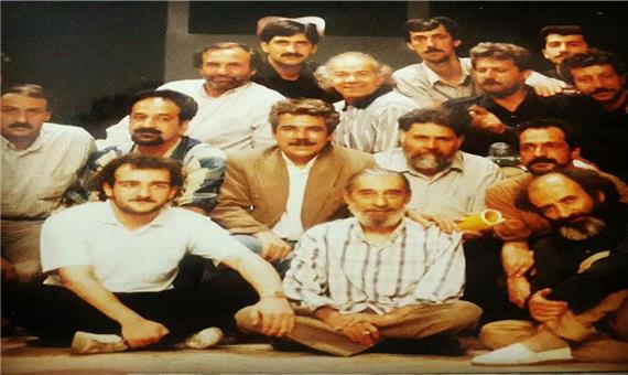 چهره ها/ عکس قدیمی زنده‌یاد انوشیروان ارجمند در تئاتر مشهد