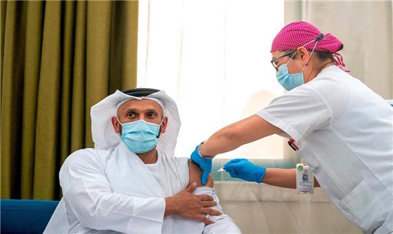 شرکت جسورانه وزیر بهداشت امارات در آزمایش واکسن کرونا