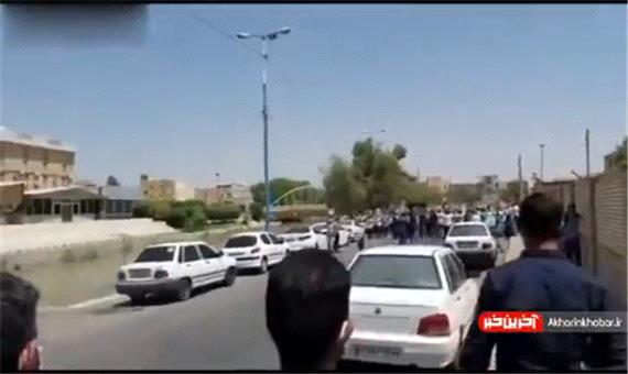 حضور نماینده ولی فقیه خوزستان در بین کارگران هفت تپه