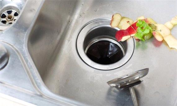 8 موردی که نباید اجازه دهید در راه آب ظرف‌ شویی برود