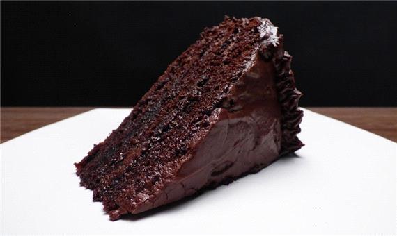 طرز تهیه کیک خیس شکلاتی با یک روش ساده و کم خرج