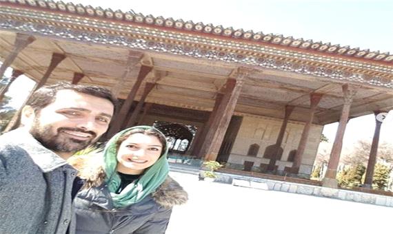 چهره ها/ سلفی الیکا عبدالرزاقی و همسر در کاخ چهل ستون