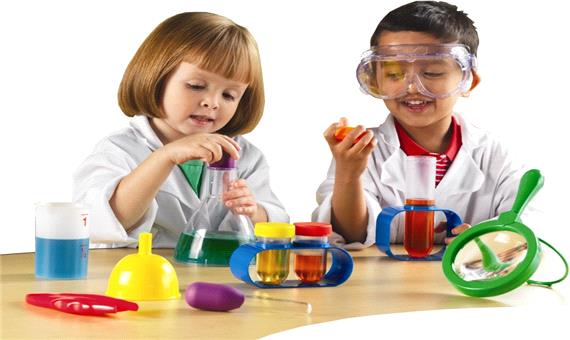 8 آزمایش علمی آسان که می‌توانید با کودکان خود انجام دهید