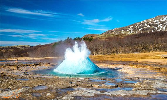آبفشان حیرت انگیز «استروکور» در ایسلند