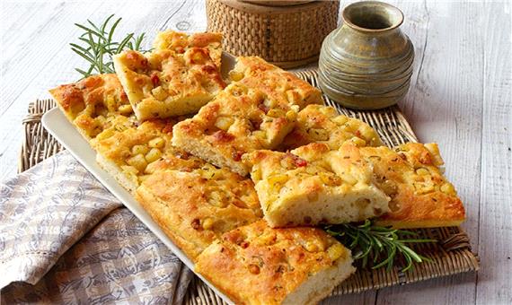 پخت نان سنتی ایتالیایی فوکاچیا؛ خوشمزه و پرطرفدار