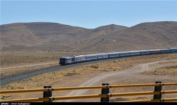 حرکت قطار زاهدان-کرمان از سرگرفته شد