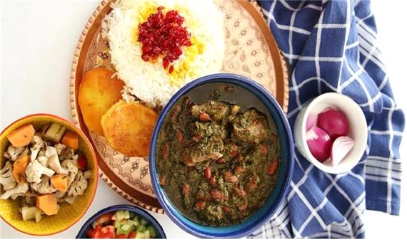 ترفند تهیه قرمه سبزی با رب گوجه‌فرنگی ؛ یک غذای اصیل ایرانی