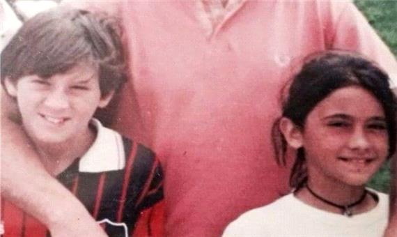عکس دو نفره لیونل مسی و همسرش در دوران کودکی