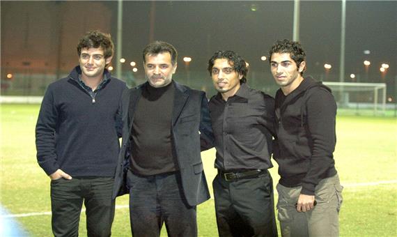 محمدرضا گلزار در کنار ستاره‌های استقلال و پرسپولیس