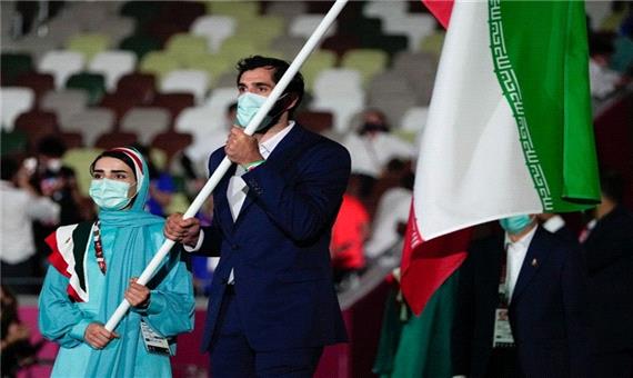 آغاز المپیک بدون تماشاگر/ کاروان ایران با همان لباس‌های جنجالی رژه رفت!