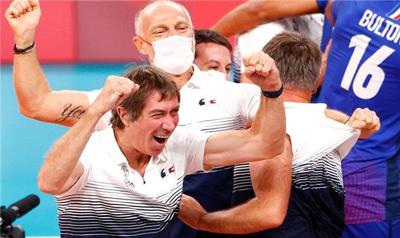 خلق ماندگارترین صحنه والیبال المپیک توکیو توسط سرمربی فرانسه