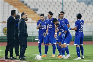 بازیکنان استقلال ممنوع المصاحبه نیستند