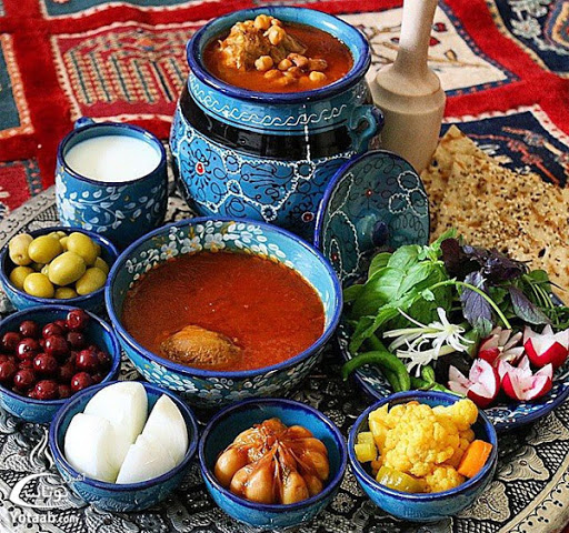 آبگوشت اصیل ایرانی با روش کافه سنتی‌های اردبیل
