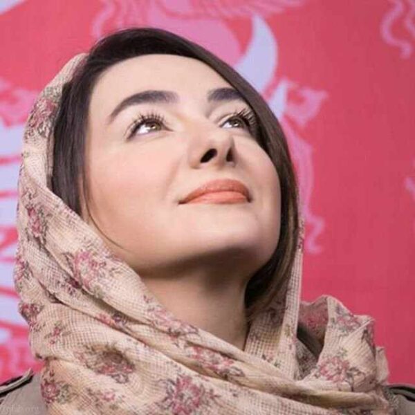 آریا بانو
