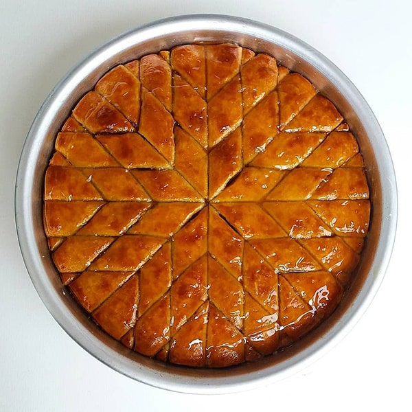 باقلوای گردویی خوشمزه و مخصوص به روش خانگی
