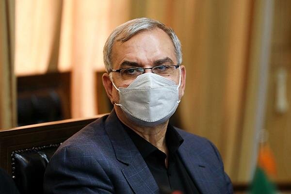 وزیر بهداشت: واکسیناسیون دانش‌آموزان را تا دو هفته آینده آغاز می‌کنیم