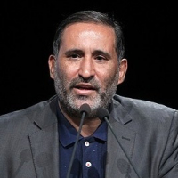 فروشگاه‌هایی که از زبان انگلیسی استفاده می‌کنند باید جریمه شوند