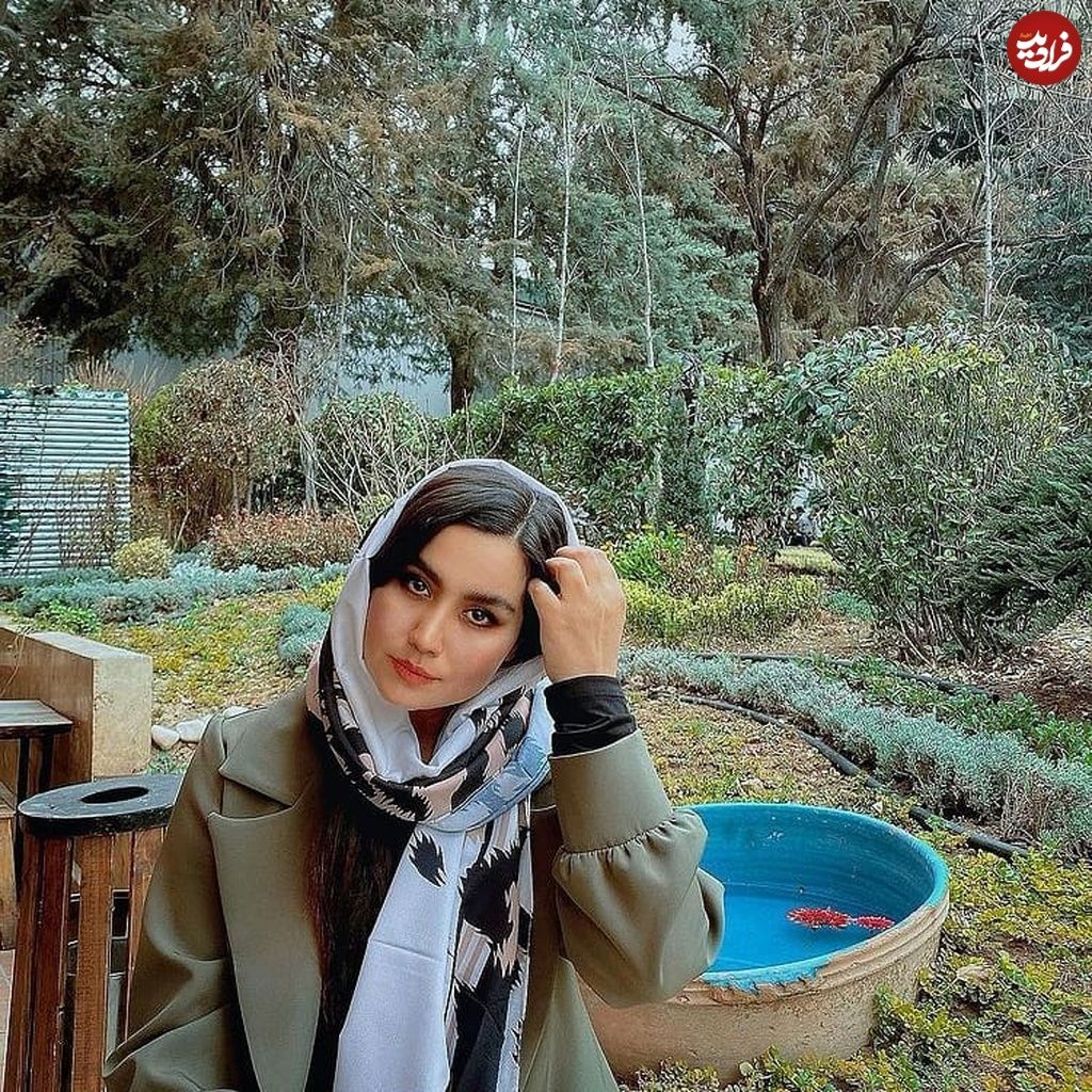 آریا بانو