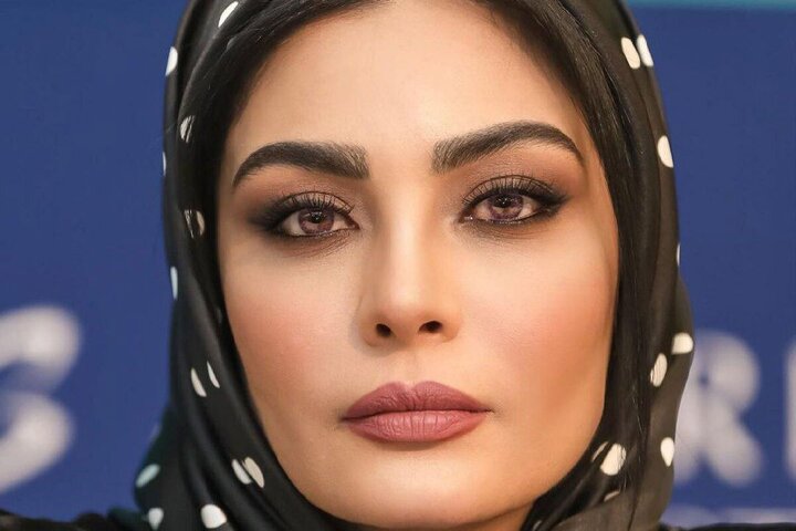 تصاویر جذاب از صحرا اسدالهی با یک استایل ترند پاییزه