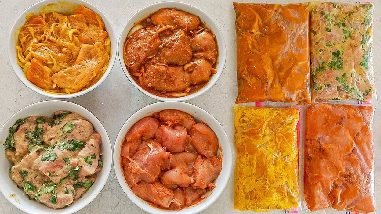 ۴ مدل مزه دار کردن سینه مرغ