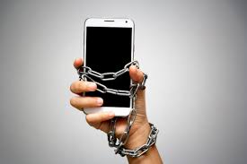 اعتیاد نوجوانان به موبایل!