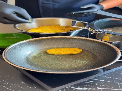 کوکو مرغ زعفرونی