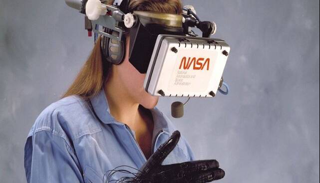 حل مشکل تهوع ناشی از بازگشت به زمین با هدست‌ واقعیت مجازی