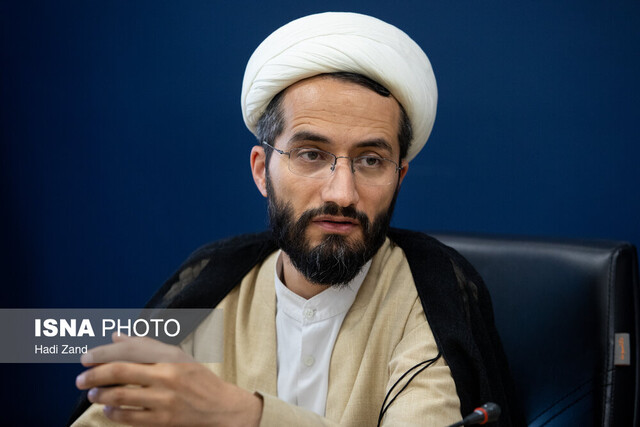 به روز رسانی برنامه‌های درسی با شنیدن نظرات دانش‌آموزان و معلمان