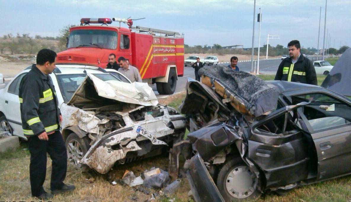 تصادف دلخراش سمند و پژو در جاده تبریز با ۳ کشته