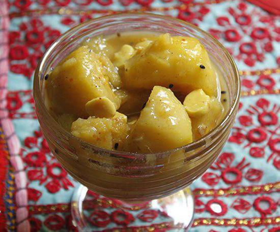 طرز تهیه ترشی انبه زعفرانی