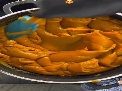 حلوای شیر شیرازی، یک دسر لطیف و خوش‌عطر