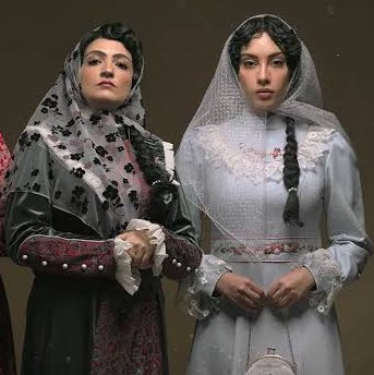 چهره ها/ سلفی دوستداشتنی ترلان پروانه با خواهرش