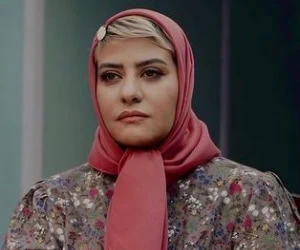 تصویری از رابعه‌اسکویی در افتتاحیه آرایشگاه خانم بازیگر