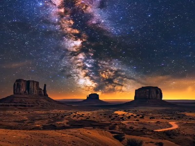 طلوع شگفت‌انگیز کهکشان راه‌شیری بر قلب آسمان دره ی اسطوره‌ها