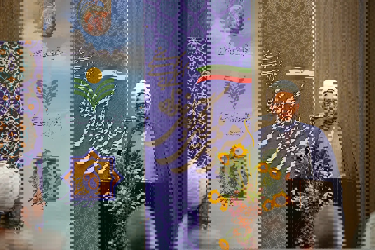 درک درست الگوی خانواده اسلامی راه‌حل شکاف‌ نسلی و بحران‌ ارتباطی است