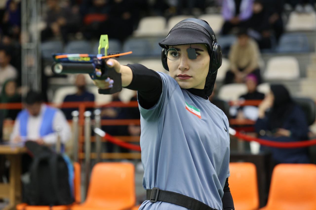 مسابقات آزاد تپانچه بانوان؛ هانیه رستمیان قهرمان شد