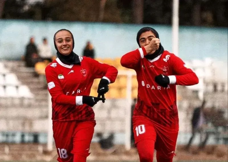 فراایساتیس ۱ - پرسپولیس ۲؛ زنان پرسپولیس راه سقوط را بستند