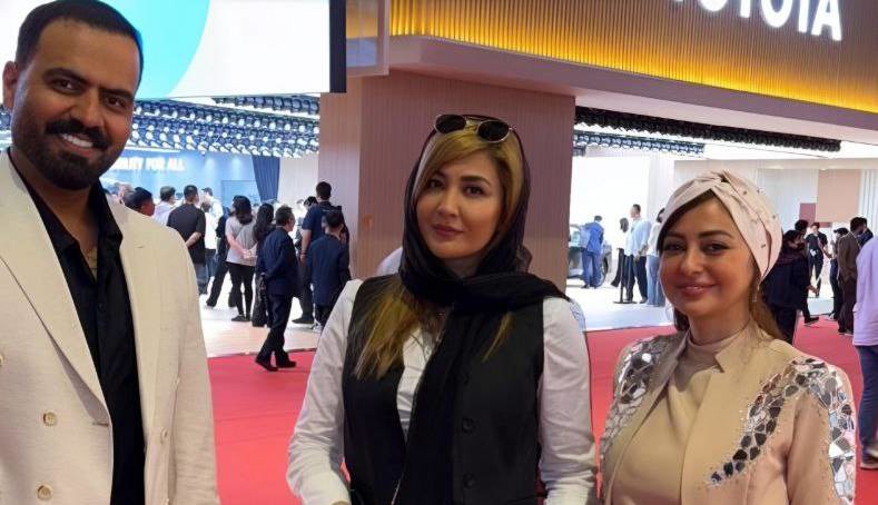 چهره ها/ عکس‌های نفیسه روشن در شانگهای چین