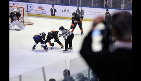 سومین برد فصل هاکی پاندا با عبور از سد آیس استارز