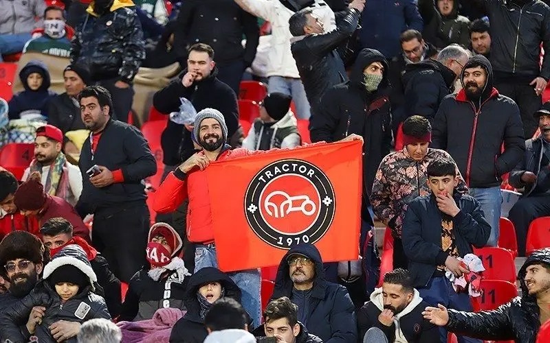 محرومیت ۷ لیدر هواداران تراکتور به دلیل توهین به پرسپولیسی‌ها