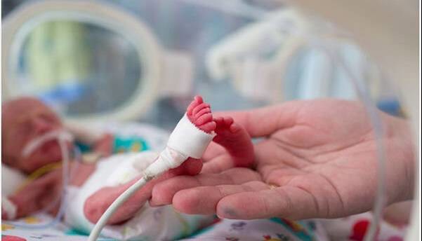 مراقبت‌های پس از ترخیص حلقه تکمیل‌کننده درمان نوزادان نارس