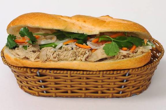 ساندویچ مرغ رژیمی عالیه