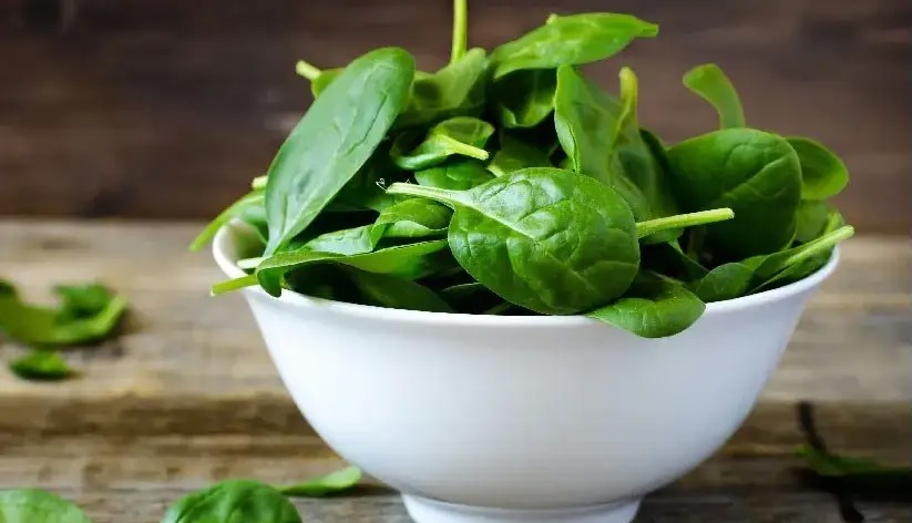 ۴ دلیل برای این که اسفناج بخوریم!