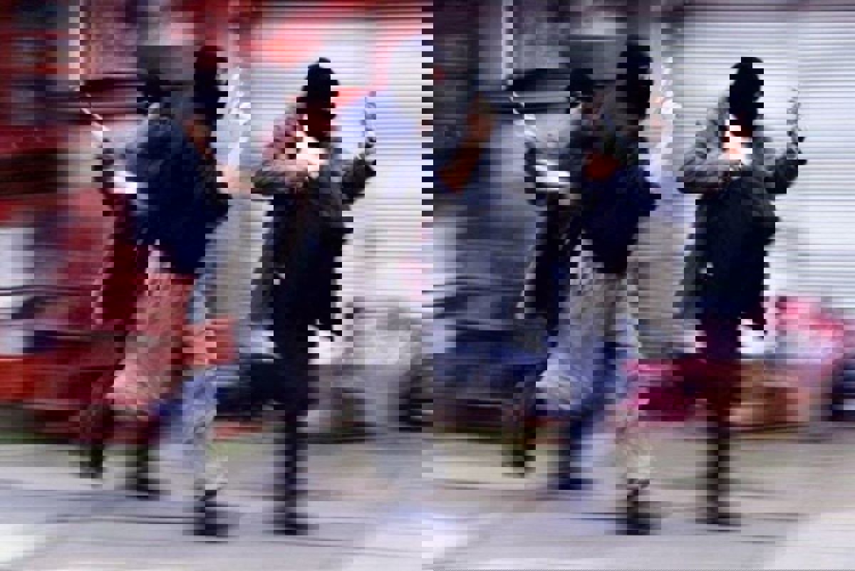 خرید آب معدنی سارقان را لو داد!