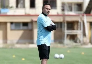 هواداران نه؛ بازیکنان باعث شدند به کریم باقری توهین شود