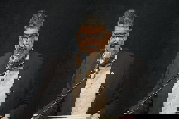 ایجاد معاونت زنان در مرکز وکلا؛ مشوق‌های فرزندآوری برای بانوان کارآموز