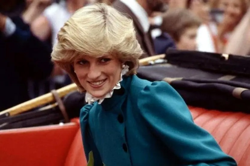 مراسم جن‌گیری برای دور کردن روح پرنسس دایانا!