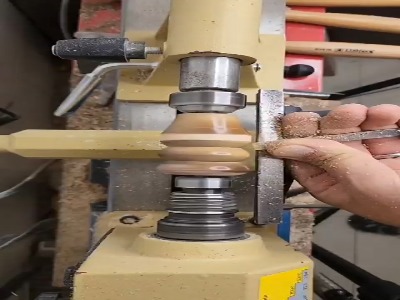 مهارت دیدنی ظرافت کار با چوب